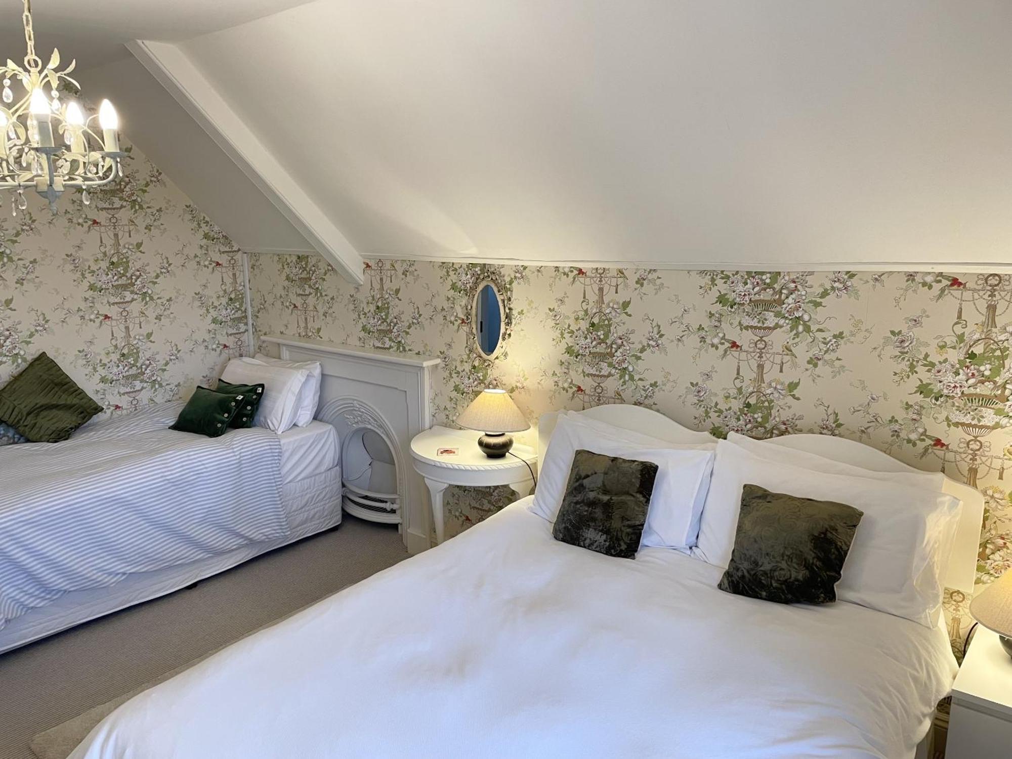 The Mount Somerton Retreat - Nr Bruton, Glastonbury, The Spectacular Wells Cathedral, Millfield School, Leonardo Helicopters, Yeovilton Экстерьер фото
